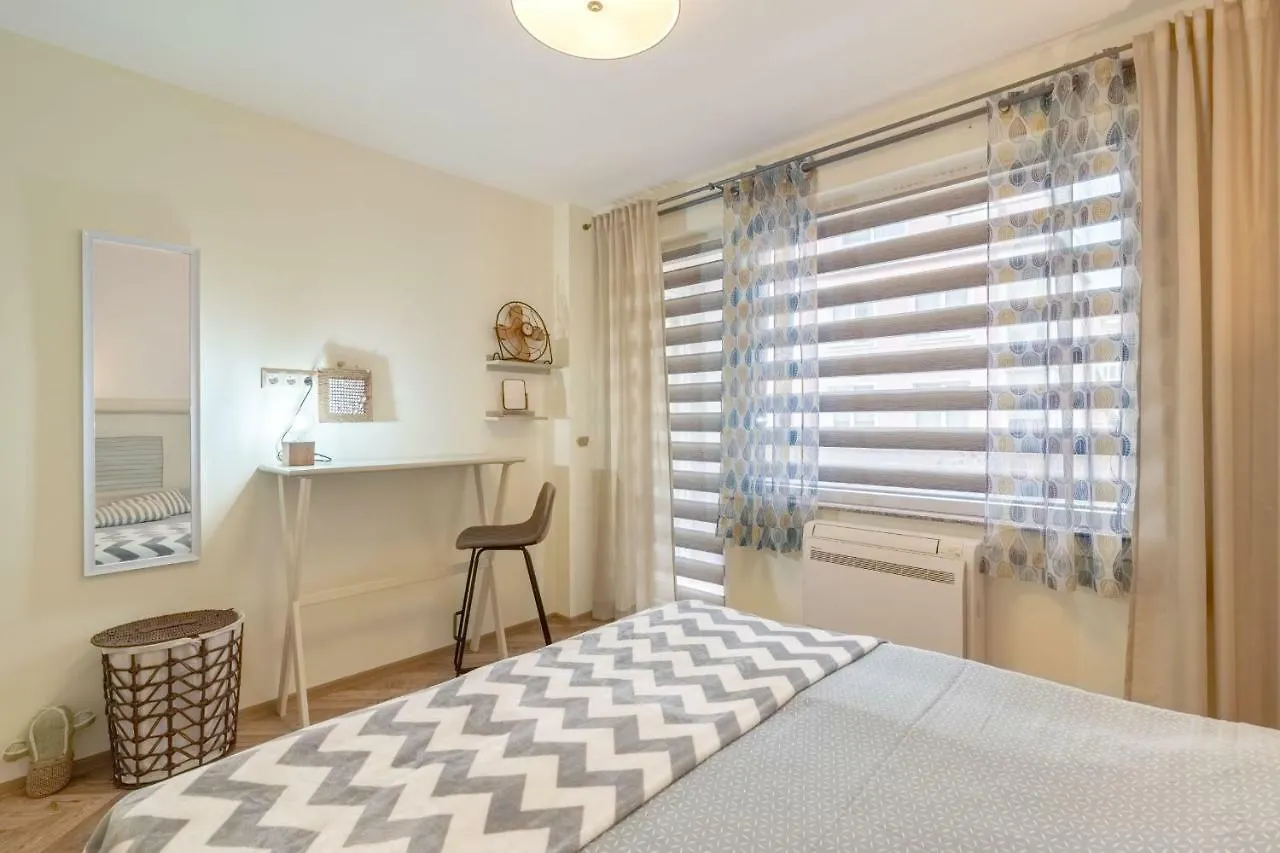 Soulful Apartments Varna 0*,
